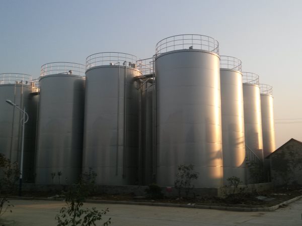 釀（niàng）酒設（shè）備